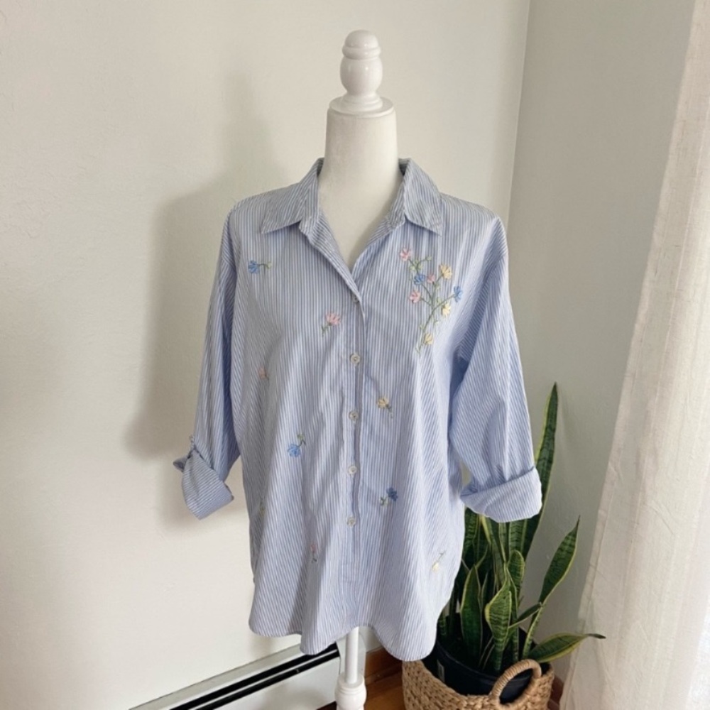 Vintage floral embroidered button down